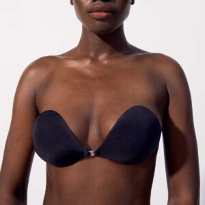 BACKLESSIZ : Strapless and wire-free adhesive bra