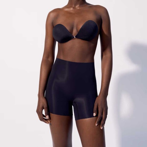 BACKLESSIZ : Strapless and wire-free adhesive bra - Image 2