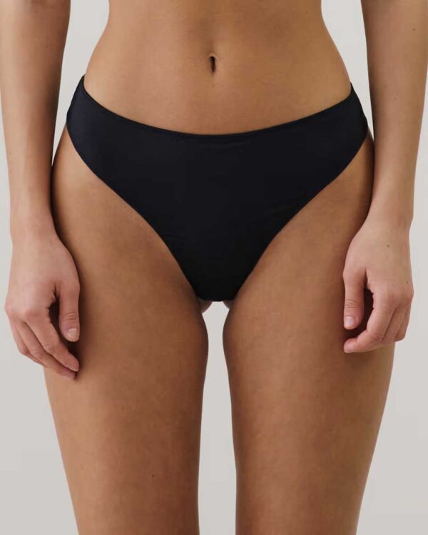 LINDAIZ NUDIZ THONG:Thong with embroidery