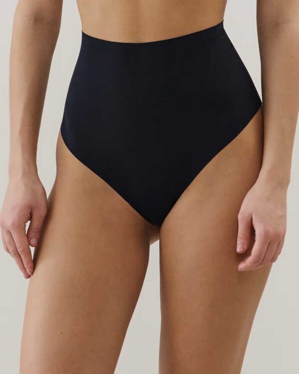 INVISIBLIZ SMOOTHIZ-HW SLIP : High-waisted microfibre brief - Image 2