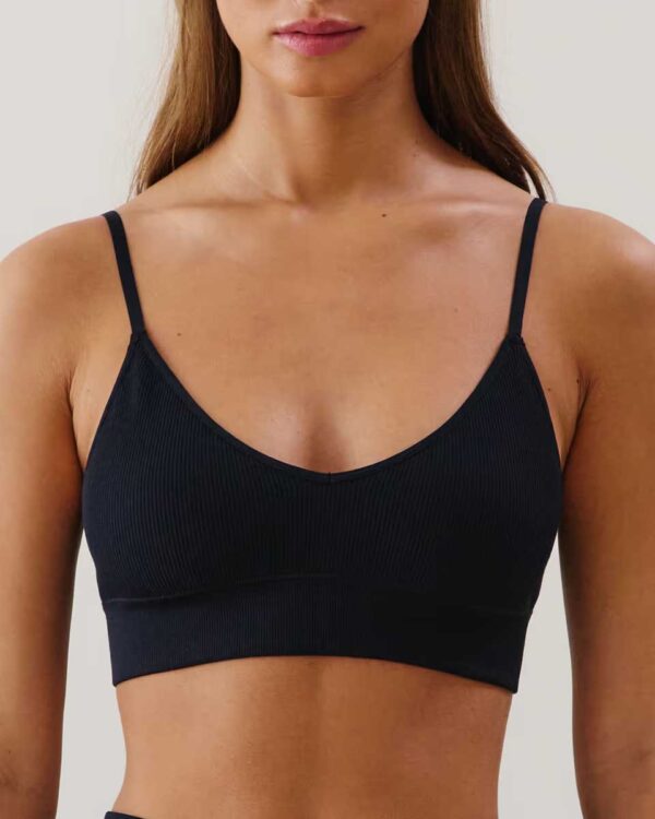 TULIPANIZ-TRIANGLE SA PAD:Seamless triangle crop top